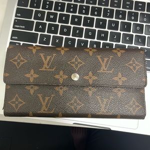 Louis Vuitton  Emilie Monogram wallet , used,